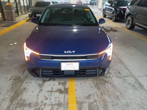 Used 2025 Kia K4 LXS image 5
