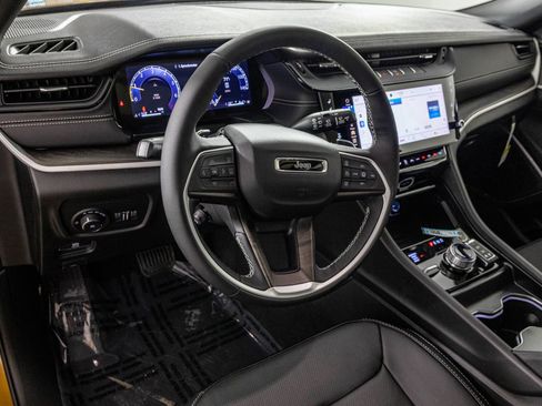 New 2026 Jeep Grand Cherokee L Limited AWD/4WD image 3
