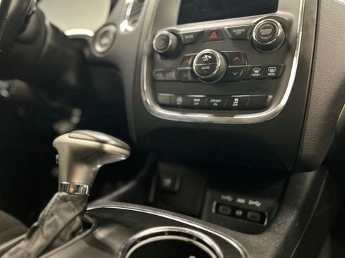 Used 2018 Dodge Durango SXT w/ 3rd Row Seating Group AWD/4WD image 15