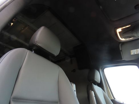 Used 2025 Mercedes-Benz Sprinter 2500 image 20