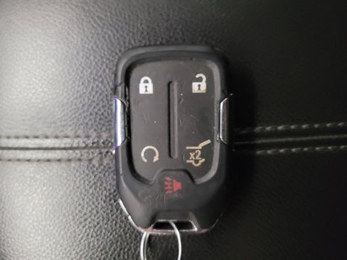 Used 2022 GMC Terrain SLT w/ LPO, Floor Liner Package image 32