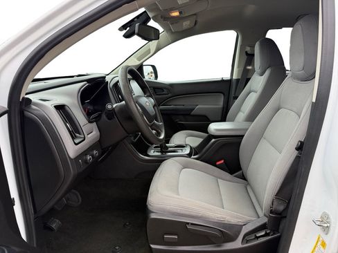 Used 2017 Chevrolet Colorado W/T w/ WT Convenience Package AWD/4WD image 9