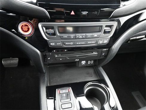 Used 2022 Honda Pilot Touring image 31