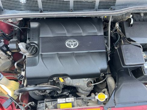 Used 2014 Toyota Sienna XLE FWD image 45