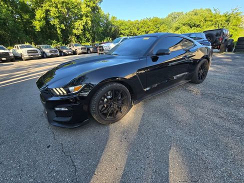 Used 2019 Ford Mustang Shelby GT350 w/ Technology Package RWD image 2
