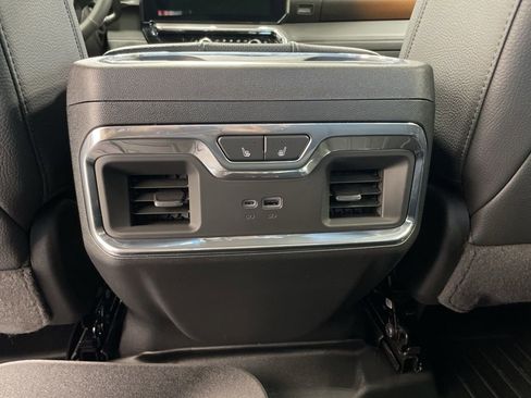Used 2025 GMC Sierra 2500 Denali w/ Denali Reserve Package AWD/4WD image 25