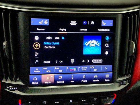 Used 2021 Maserati Levante Trofeo image 19