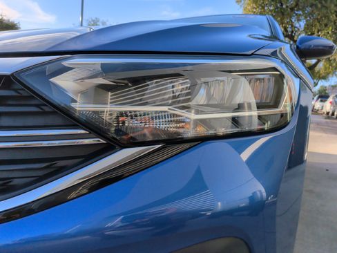 Used 2023 Volkswagen Jetta S image 6