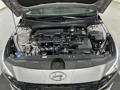 Used 2023 Hyundai Elantra Limited FWD image 25