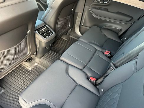 New 2026 Volvo XC90 B5 Plus w/ Protection Package AWD/4WD image 11