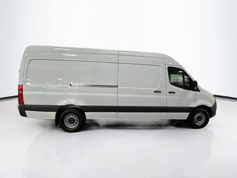 Used 2026 Mercedes-Benz Sprinter 2500 image 9