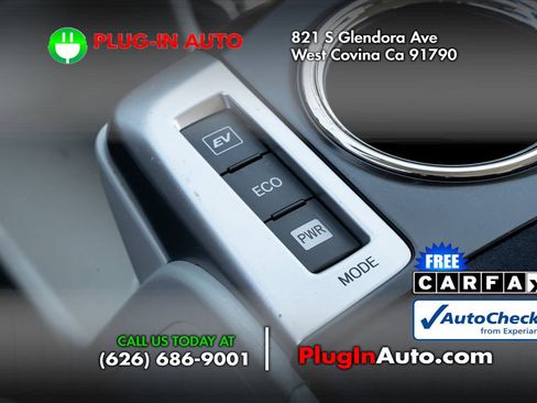 Used 2012 Toyota Prius V Five image 21