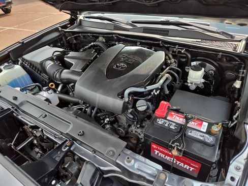 Certified 2021 Toyota Tacoma TRD Sport AWD/4WD image 30