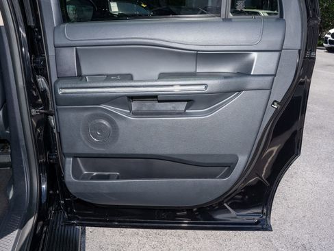 Used 2024 Ford Expedition Max XLT AWD/4WD image 16