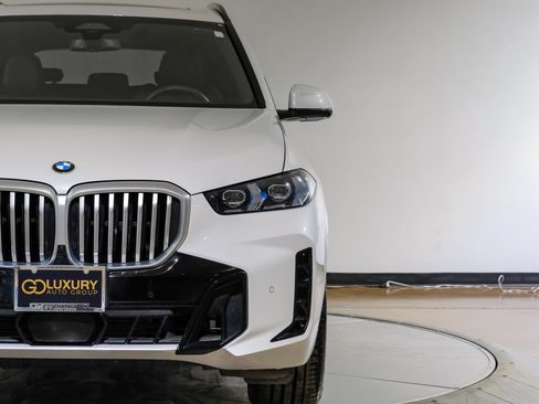 Used 2026 BMW X5 sDrive40i w/ M Sport Package RWD image 51