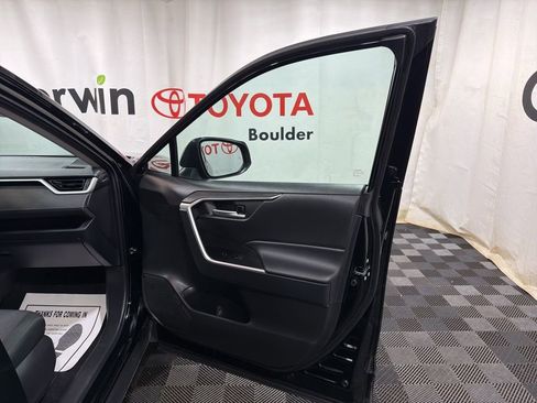 Used 2025 Toyota RAV4 XLE image 8