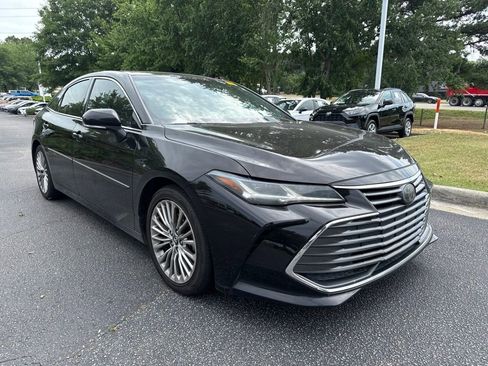 Used 2019 Toyota Avalon Limited FWD image 7