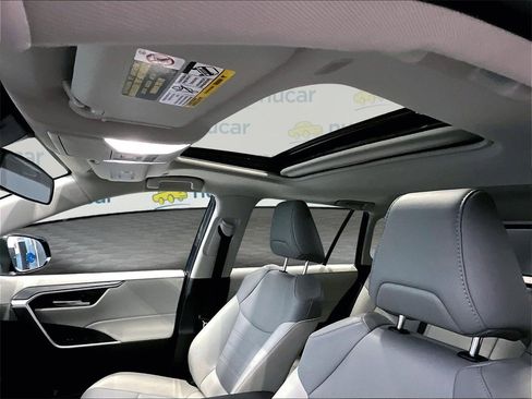 Used 2024 Toyota RAV4 XLE Premium image 21