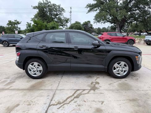 Used 2025 Hyundai Kona SE FWD image 6