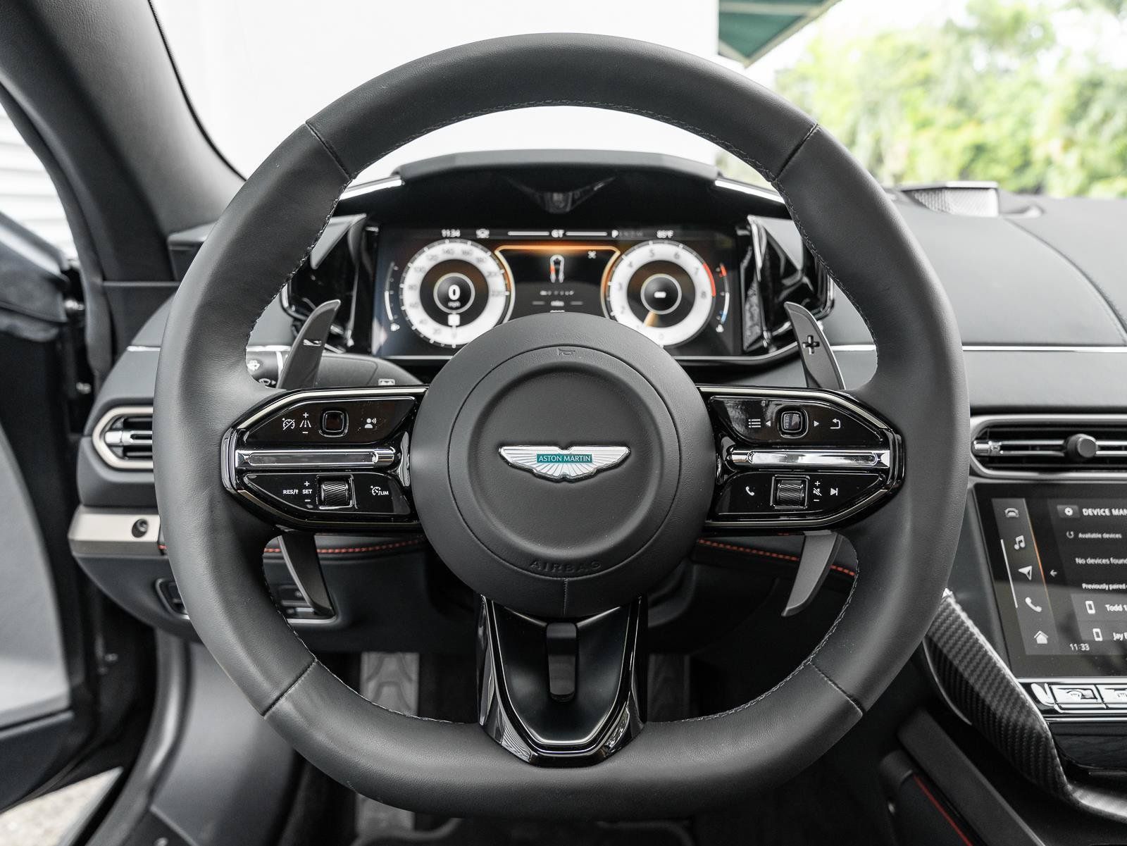 Used 2025 Aston Martin Vanquish RWD image 6