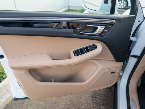 New 2026 Porsche Macan S AWD/4WD image 10
