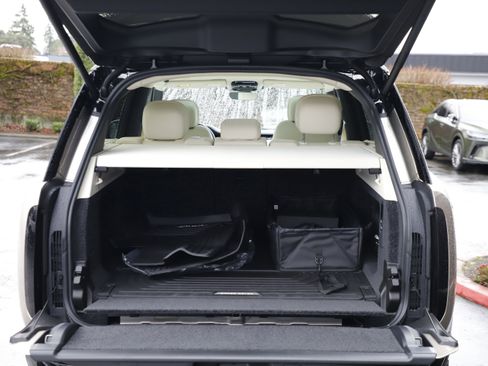 New 2025 Land Rover Range Rover SE image 15