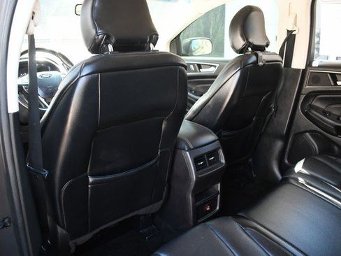 Used 2015 Ford Edge Titanium image 21