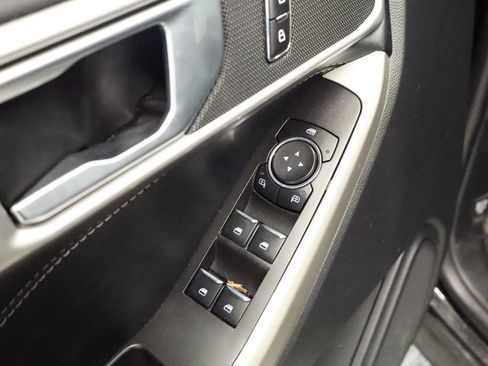 Used 2023 Ford Explorer XLT w/ Equipment Group 202A image 31