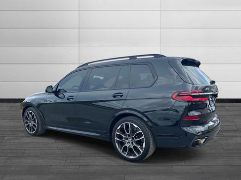 Used 2023 BMW X7 xDrive40i w/ M Sport Package AWD/4WD image 5