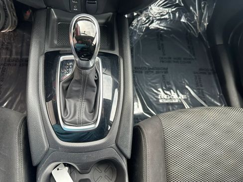 Used 2017 Nissan Rogue Sport SV w/ SV Premium Package image 19