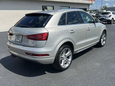 Used 2017 Audi Q3 2.0T Premium Plus w/ Premium Plus Package FWD image 5