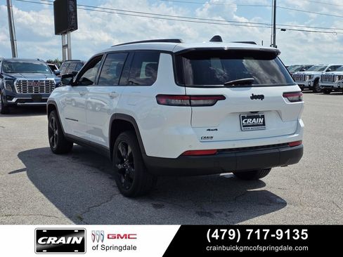 Used 2023 Jeep Grand Cherokee L Laredo AWD/4WD image 5