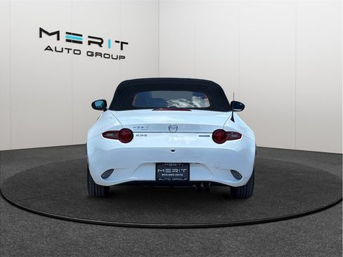 Used 2020 MAZDA MX-5 Miata Sport RWD image 8