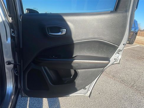 Used 2018 Jeep Compass Limited w/ Navigation Group image 15