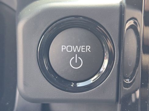 Used 2025 Toyota Tacoma Trailhunter image 19