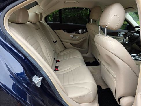 Used 2015 Mercedes-Benz C 300 4MATIC Sedan image 31