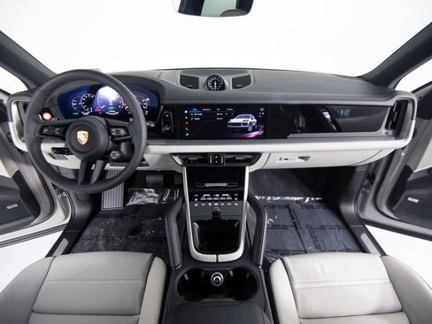 Certified 2026 Porsche Cayenne E-Hybrid AWD/4WD image 75