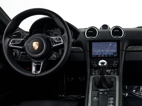 Certified 2025 Porsche 718 Cayman S RWD image 13