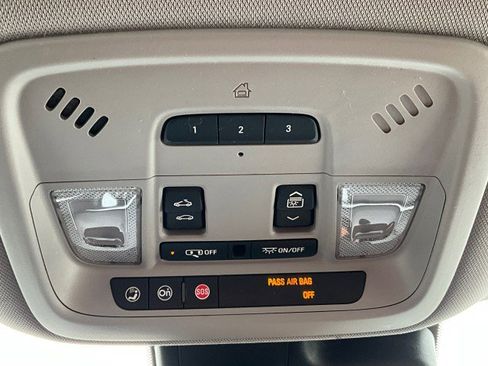 Used 2017 Chevrolet Malibu Premier w/ Premier Sun and Wheel Package image 18