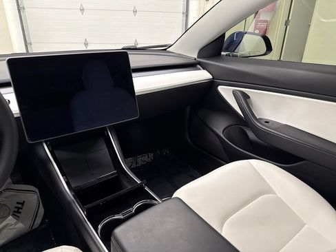Used 2020 Tesla Model 3 Long Range AWD/4WD image 16