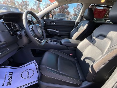 Certified 2024 Nissan Pathfinder SL w/ Lighting Package (N92) image 37