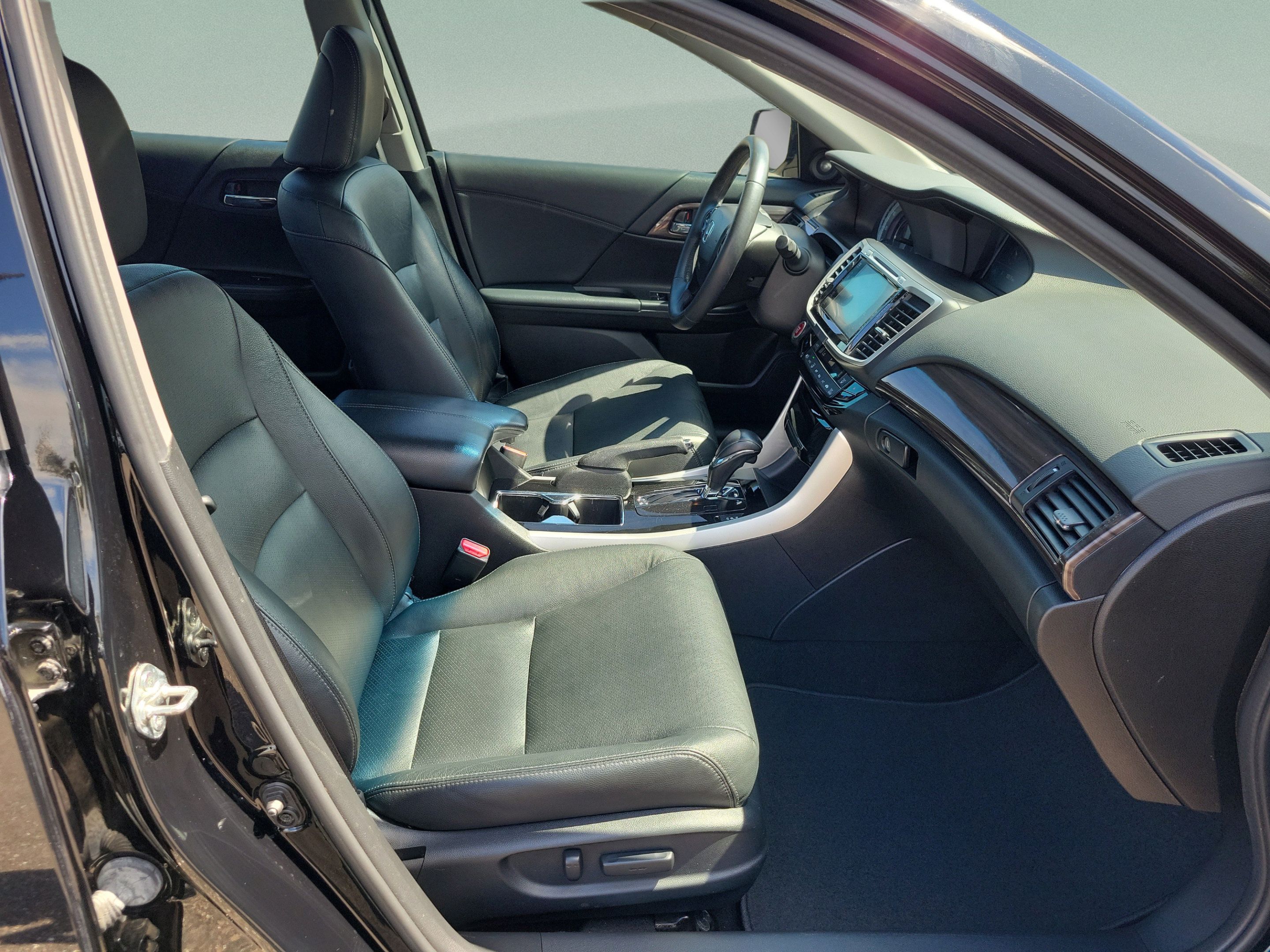 Used 2016 Honda Accord EX-L image 18