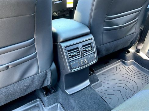 Certified 2025 Subaru Forester Premium w/ Convenience Package #1 AWD/4WD image 24