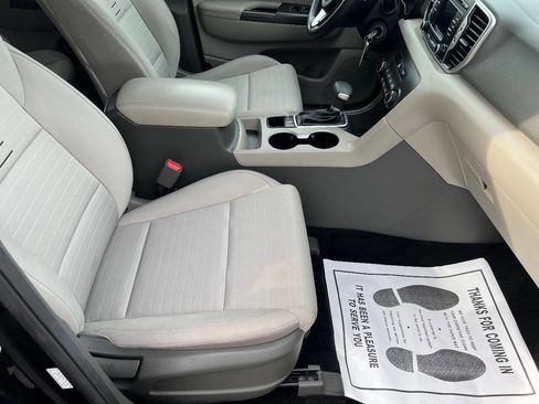 Used 2018 Kia Sportage LX image 24