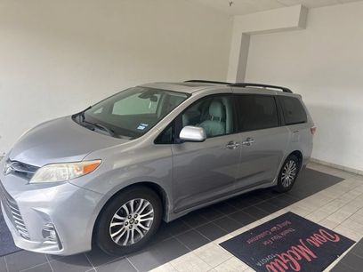 Used 2018 Toyota Sienna XLE
