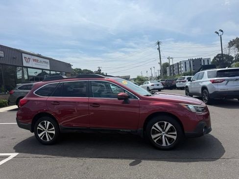 Used 2019 Subaru Outback 2.5i Limited AWD/4WD image 4