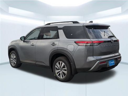 New 2026 Nissan Pathfinder SL FWD image 4
