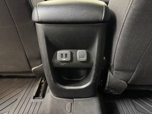 Used 2020 Chevrolet Colorado LT AWD/4WD image 18