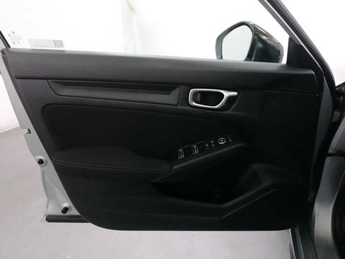 Used 2025 Honda Civic Sport image 10