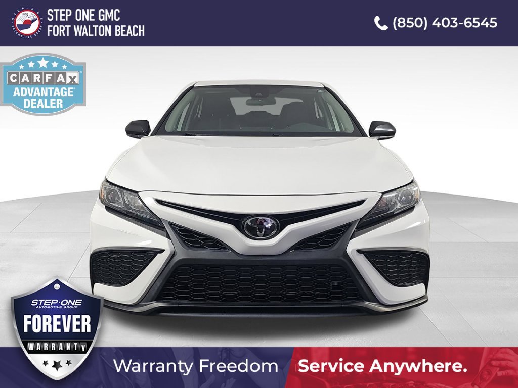 Used 2023 Toyota Camry SE FWD image 2